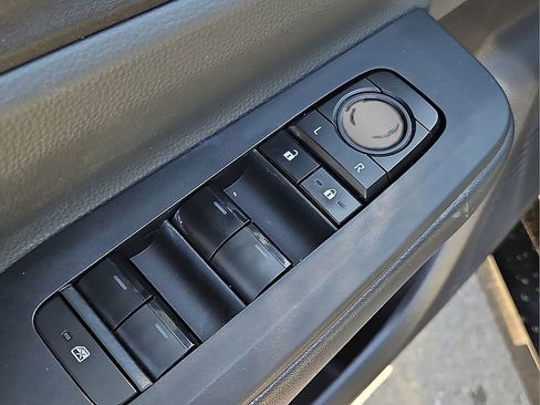 Used 2023 Toyota Prius LE image 15