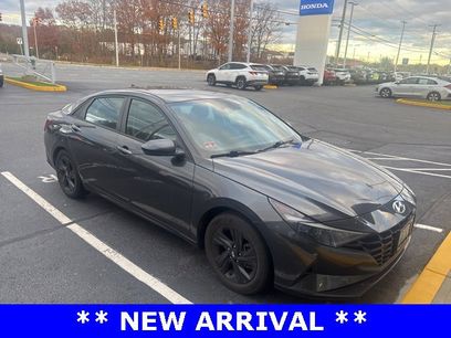 Used 2021 Hyundai Elantra SEL w/ Convenience Package