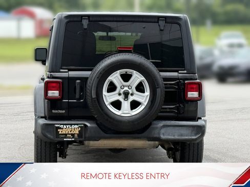 Used 2021 Jeep Wrangler Unlimited Sport AWD/4WD image 5