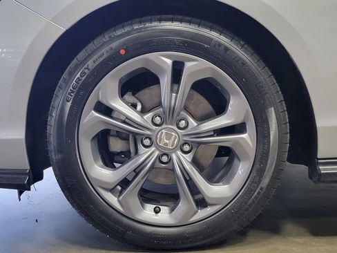 Used 2023 Honda Accord EX image 10