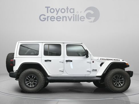 Used 2025 Jeep Wrangler Unlimited Rubicon AWD/4WD image 17
