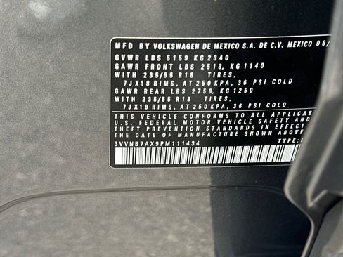 Used 2023 Volkswagen Tiguan SE FWD image 29