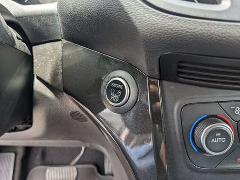 Used 2017 Ford Escape Titanium FWD image 27