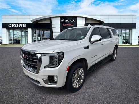 Used 2022 GMC Yukon XL SLT w/ SLT Luxury Package image 1