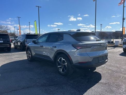 New 2026 Chevrolet Equinox EV LT image 5
