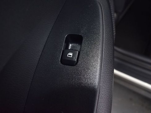 Used 2021 Kia Seltos S image 11