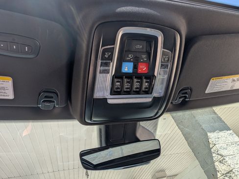 Used 2025 RAM 1500 Laramie w/ Night Edition image 31