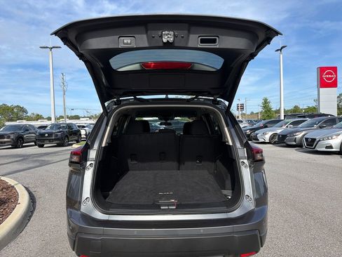 Certified 2026 Nissan Rogue SV image 9