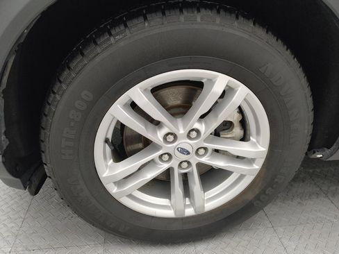 Used 2023 Ford Explorer XLT w/ Equipment Group 202A RWD image 31