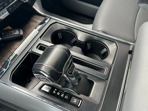 Used 2022 Ford F150 Lariat w/ Equipment Group 502A High image 27