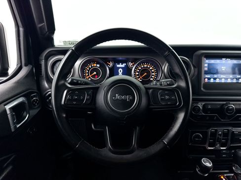 Used 2022 Jeep Wrangler Unlimited Sport AWD/4WD image 3