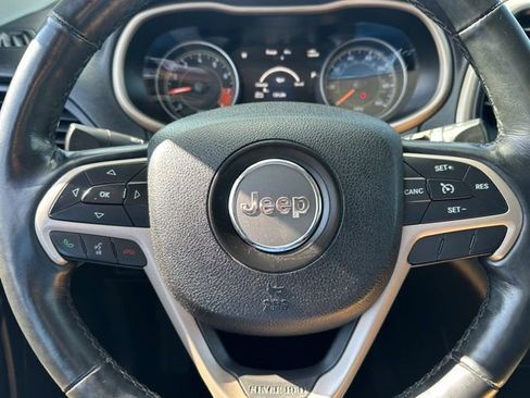 Used 2015 Jeep Cherokee Limited image 41