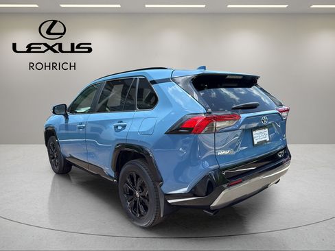 Used 2023 Toyota RAV4 SE w/ Convenience Package AWD/4WD image 8
