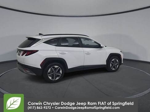Used 2025 Hyundai Tucson SEL FWD image 14