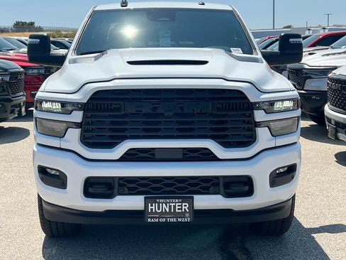 New 2026 RAM 2500 Tradesman AWD/4WD image 10