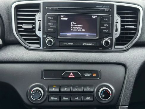 Used 2017 Kia Sportage LX image 27