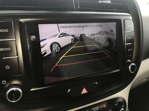 Certified 2024 Kia Soul LX FWD image 17
