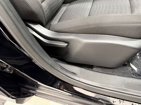 New 2026 Chevrolet Equinox LT image 16