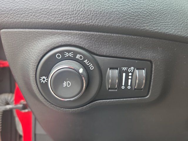 Used 2019 Jeep Compass Latitude AWD/4WD image 18