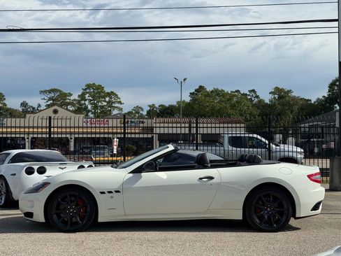 Used 2013 Maserati GranTurismo Convertible image 10