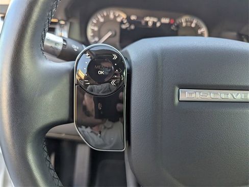 Used 2020 Land Rover Discovery Sport image 21