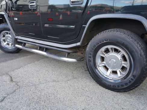 Used 2005 HUMMER H2 SUT w/ Preferred Equipment Group AWD/4WD image 6
