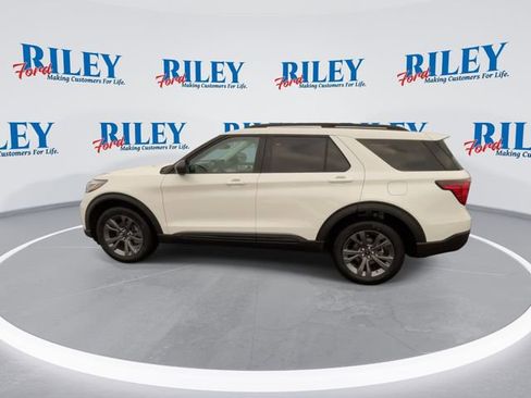 New 2026 Ford Explorer Active w/ Active Comfort Package image 5