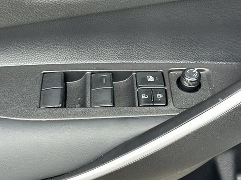 Used 2025 Toyota Corolla SE FWD image 14