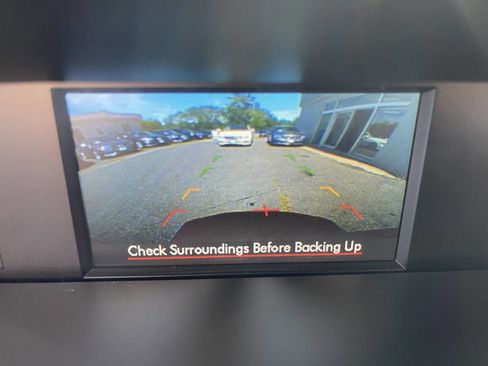 Used 2015 Subaru Forester 2.5i Premium w/ All-Weather Package image 16