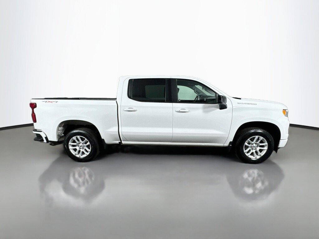 Used 2026 Chevrolet Silverado 1500 RST AWD/4WD image 6