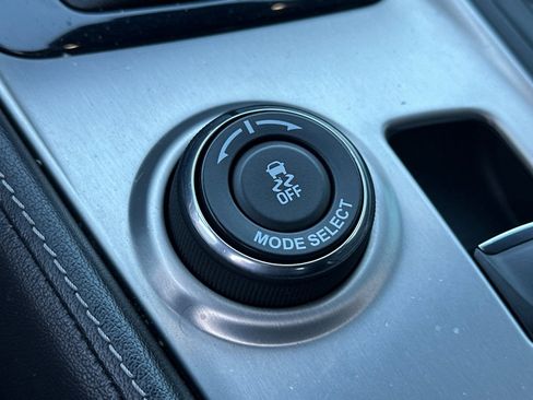 Used 2016 Chevrolet Corvette Stingray Coupe w/ 2LT Preferred Equipment Group image 27