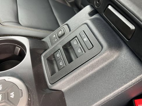 New 2025 Ford Bronco Badlands AWD/4WD image 12