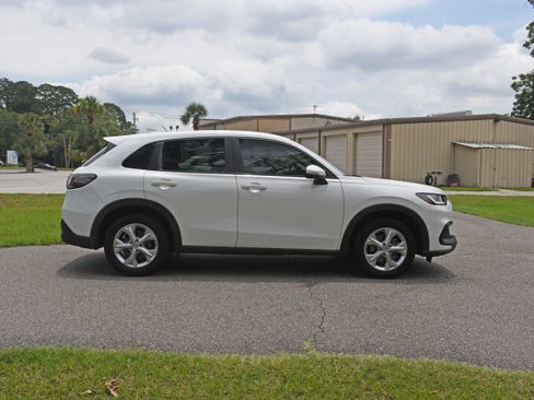 Used 2024 Honda HR-V LX image 5