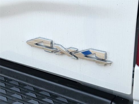 Used 2024 RAM 2500 Tradesman w/ Chrome Appearance Group image 8