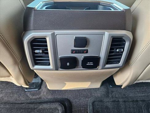 Used 2018 Ford F150 Lariat w/ Equipment Group 502A Luxury AWD/4WD image 17