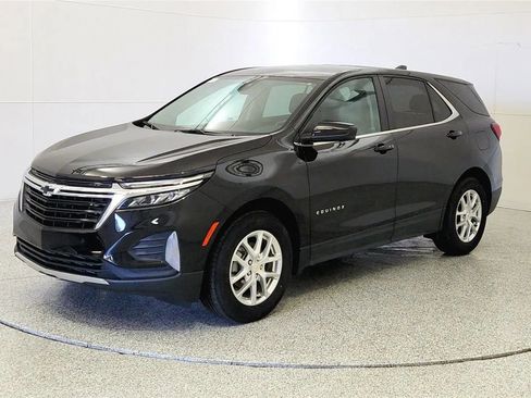 Used 2024 Chevrolet Equinox LT FWD image 3