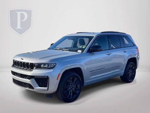 New 2026 Jeep Grand Cherokee Limited AWD/4WD image 4