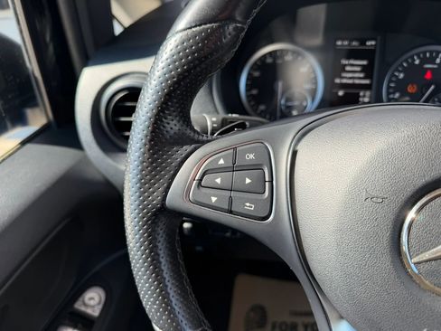 Used 2020 Mercedes-Benz Metris Passenger image 27