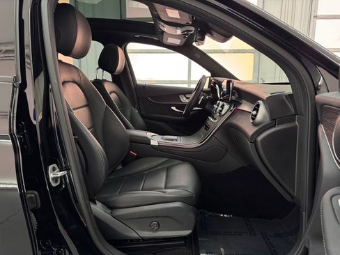 Used 2022 Mercedes-Benz GLC 300 image 24