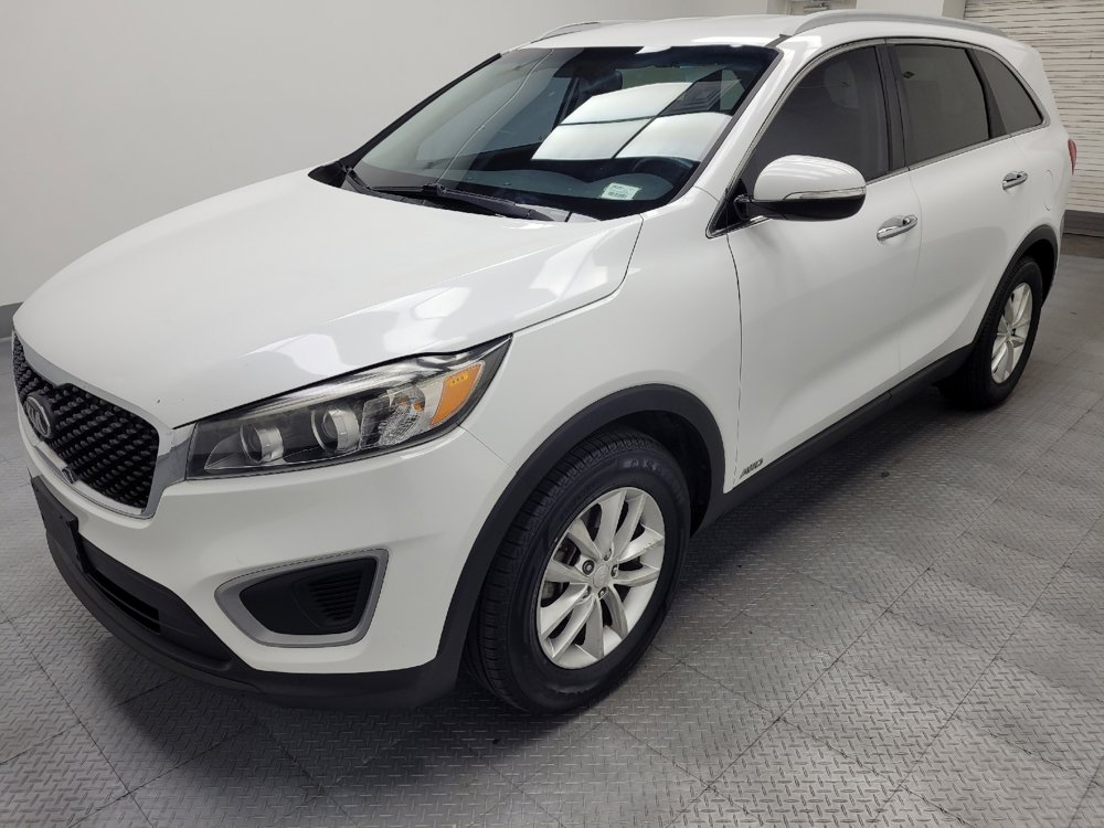 Used 2016 Kia Sorento AWD w/ LX Convenience Package image 2