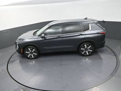 Used 2025 Mitsubishi Outlander SE AWD/4WD image 26