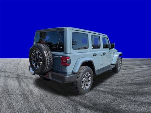 Used 2024 Jeep Wrangler Unlimited Sahara AWD/4WD image 4