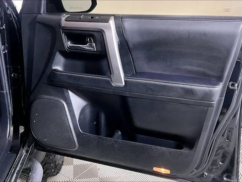 Used 2020 Toyota 4Runner SR5 Premium RWD image 19