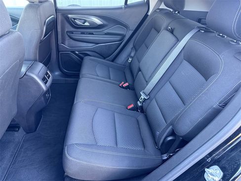 Used 2024 GMC Terrain SLE image 31