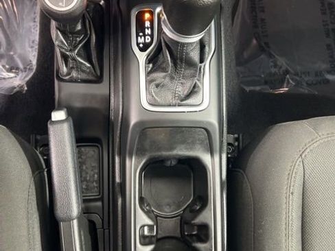 Used 2023 Jeep Wrangler Sport S image 10