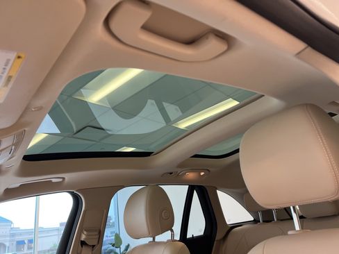 Used 2021 Mercedes-Benz GLC 300 4MATIC image 36