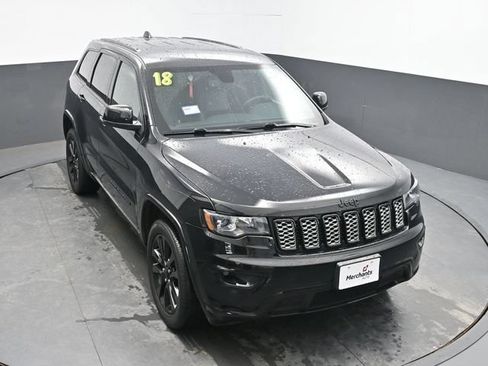 Used 2018 Jeep Grand Cherokee Altitude AWD/4WD image 24