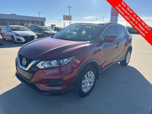Used 2020 Nissan Rogue Sport S image 1
