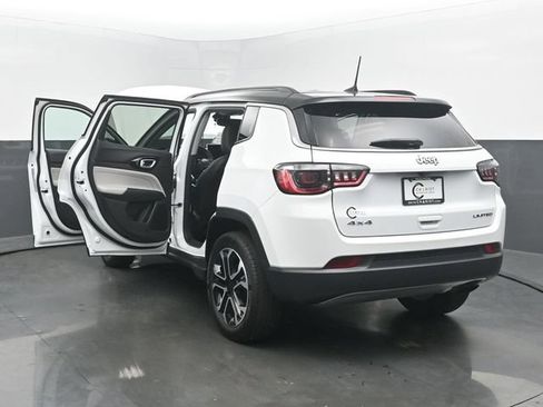 Used 2022 Jeep Compass Limited AWD/4WD image 54