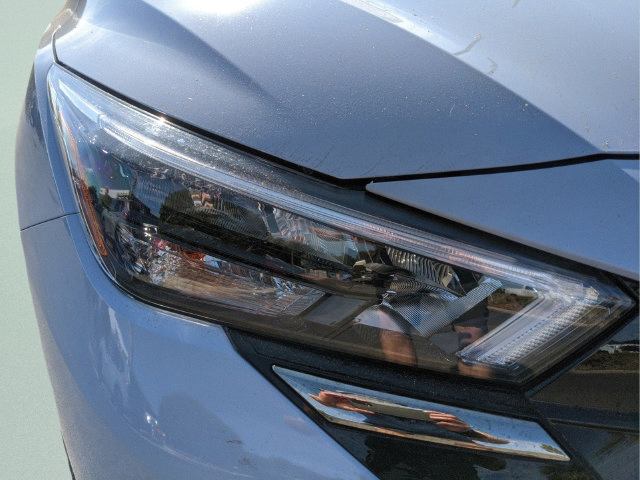 Certified 2025 Nissan Versa SR w/ Trunk Package FWD image 11